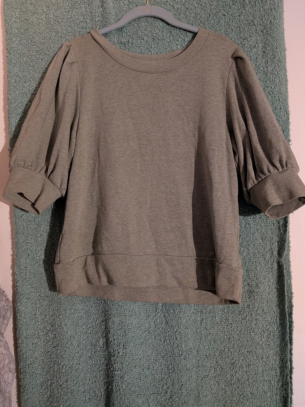 LOFT Gray Puff-Sleeve Sweatshirt
